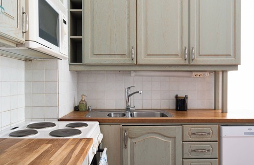 Etu-Toolo Apartment | Vintage 1BR Apt in Kamppi