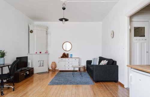 Etu-Toolo Apartment | Retro 1BR Apartment in Kamppi - Guest Rated: 9.5/10