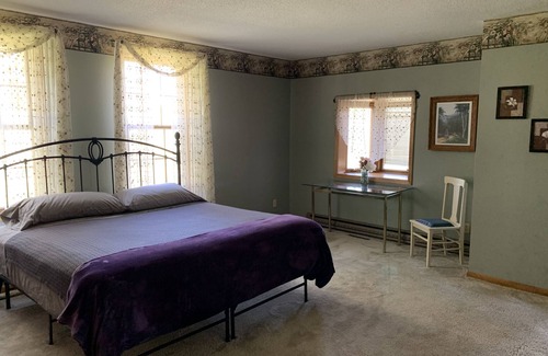 Mondovi Other | Charming Vintage Farmhouse Near Mondovi - Rated 9.8/10