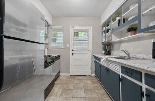 Lindridge-Martin Manor House | Discover a Vintage 2-Bed Home with Fenced Yard, Pet Friendly