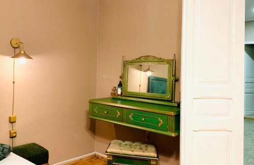 Imereti House | Vintage 4BR Borjomi Hideaway