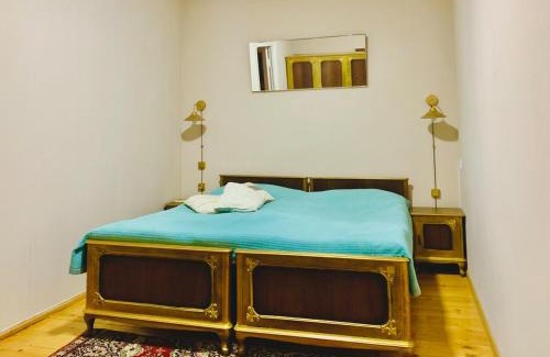 Imereti House | Vintage 4BR Borjomi Hideaway