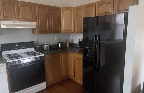 University Heights House | Vintage & Affordable Unit 5 of 6