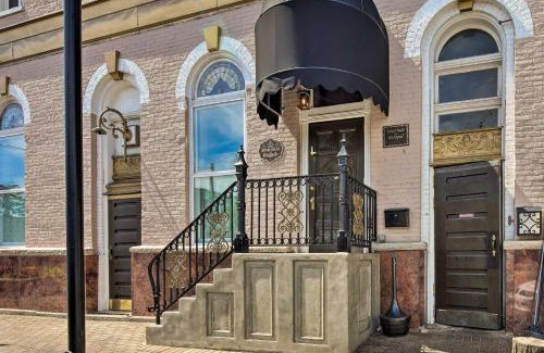 La Porte Apartment | Historic Downtown La Porte Vintage Apartment - Guest Rated 10/10