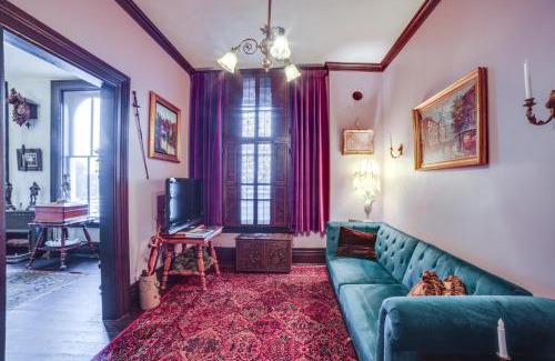 La Porte Apartment | Historic Downtown La Porte Vintage Apartment - Guest Rated 10/10