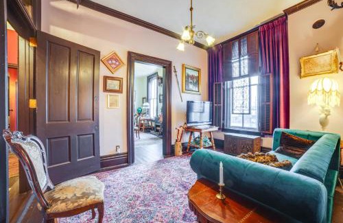La Porte Apartment | Historic Downtown La Porte Vintage Apartment - Guest Rated 10/10