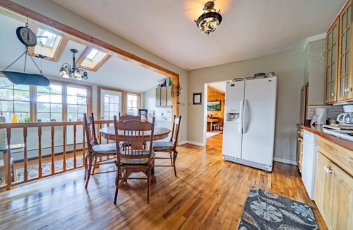 Estes Park Cabin | Vintage Cabin w/Views in Heart of Estes
