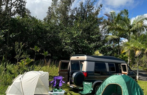 Hilo House | Cozy Vintage Campervan with Good Vibes - Pet Friendly Stay