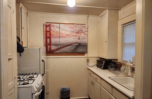 Old North Davis Cottage | Charming Vintage Cottage in the Heart of Downtown Davis