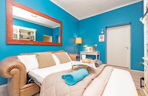 Lazzaretto Apartment | Timeless Vintage Gem - 8 Min Walk to Duomo, Free Parking