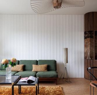 Meilahti Apartment | Elegance Awaits in the Vintage Glamour Suite - 4 Stars