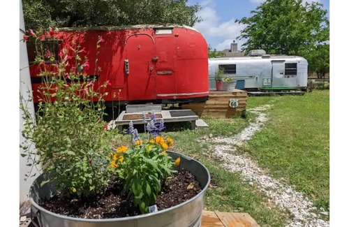 Travis County Cabin | Unique Vintage Glamping Experience Near Austin Awaits!