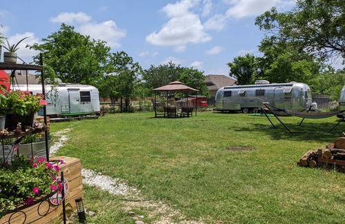 Travis County Cabin | Unique Vintage Glamping Experience Near Austin Awaits!