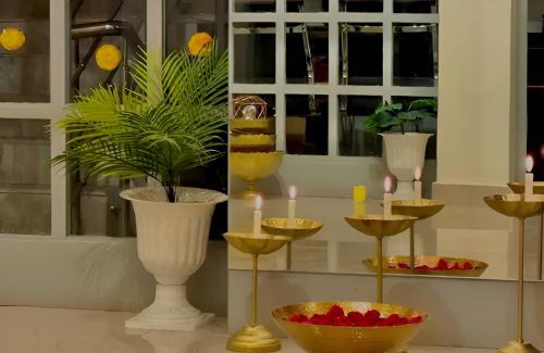 Indira Nagar House | Vintage-Inspired Hotel with Family-Friendly Amenities