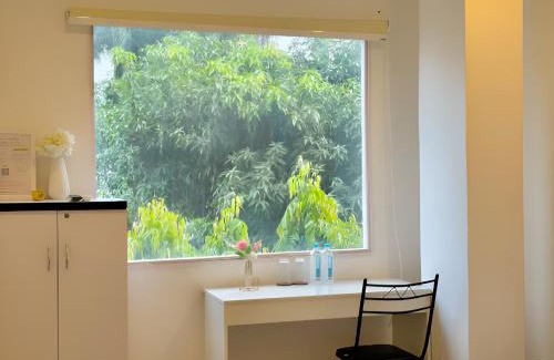 Indira Nagar House | Vintage-Inspired Hotel with Family-Friendly Amenities