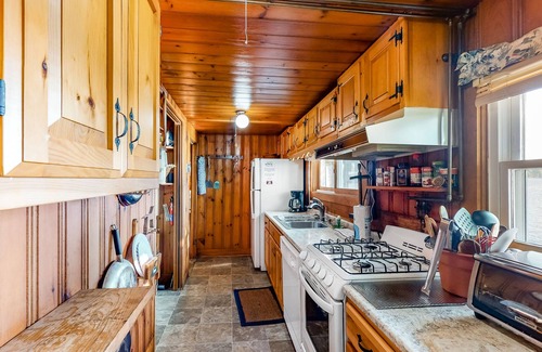 Greenville House | Scenic Lakefront Cabin with Private Dock & Pebble Beach