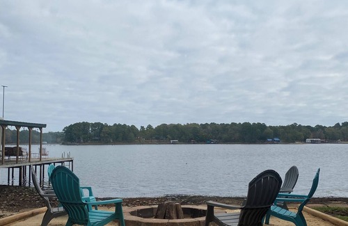 Hawkins Cottage | Experience Vintage Lakefront Cottage with Private Dock & Kayaks