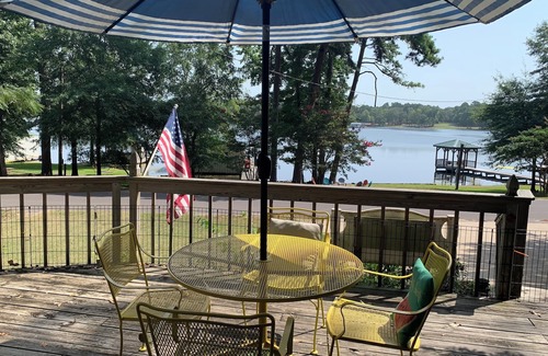 Hawkins Cottage | Experience Vintage Lakefront Cottage with Private Dock & Kayaks