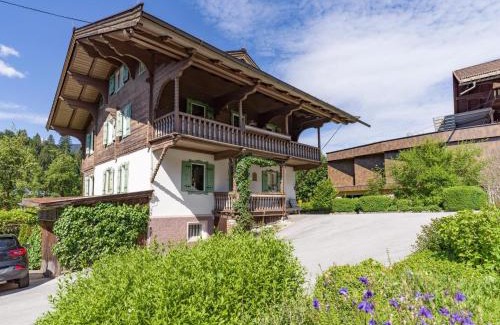 Hopfgarten Markt Apartment | Vintage Loft: Guest Rated 9.5/10 with Family-Friendly Dining