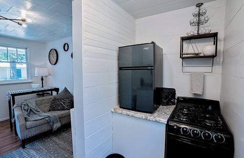Mullan Apartment | Vintage Riverside Motel Apt #6