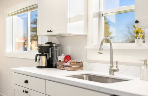 Snohomish House | Historic Vintage Trail House: Family-Friendly Retreat