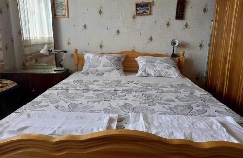 Sliven Apartment | Family-Friendly Vintage Vibes in a Peaceful Location