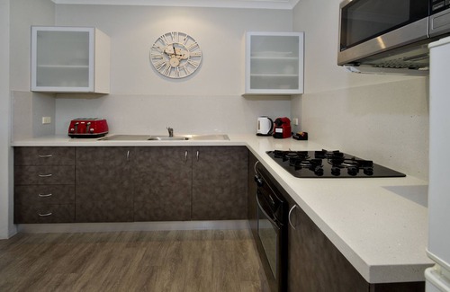 Margaret River Hotel | Vintages Accommodation: 4-Star Stay with Breakfast Included