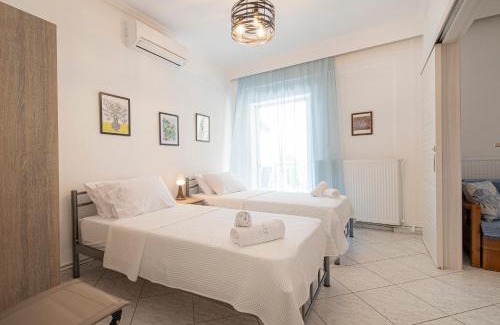 Paralia Dionysiou Apartment | Oceanfront Viny Apartment - Top-Rated Stay in Halkidiki
