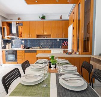 Paralia Dionysiou Apartment | Oceanfront Viny Apartment - Top-Rated Stay in Halkidiki