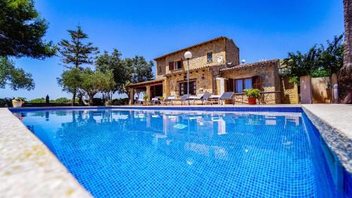 Sencelles Villa | Discover Vinyes Can Grau: Premier Poolside Retreat