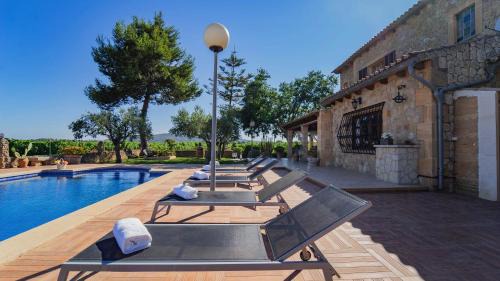 Sencelles Villa | Discover Vinyes Can Grau: Premier Poolside Retreat