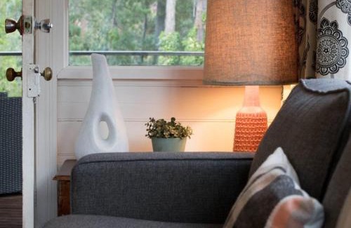 Hepburn Springs House | Viola: Pet-Friendly Retreat with 4-Star Comfort & Quality