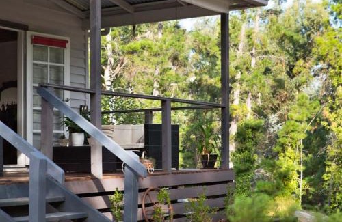 Hepburn Springs House | Viola: Pet-Friendly Retreat with 4-Star Comfort & Quality