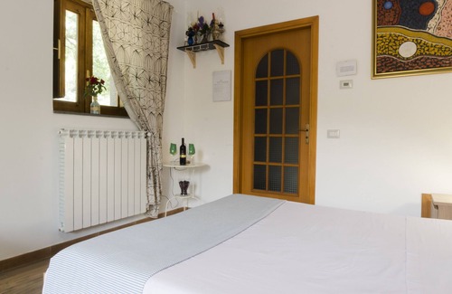 Mascali House | Viola nel Parco: Family-Friendly with Pool and Dining