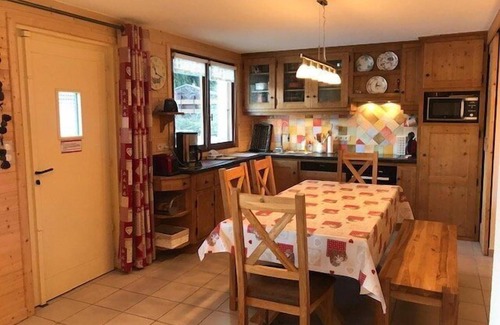 Chatel Apartment | Ideally Located 2-Bedroom Apartment Near Vonnes Ski Area