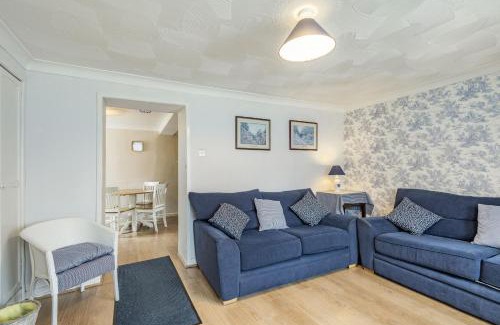 Feltwell House | Violet Cottage: Family-Friendly Retreat with Top Guest Rating