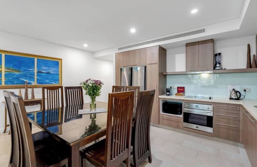 Palm Cove Resort | Relax at Violet in Temple Resort: Island Living Awaits