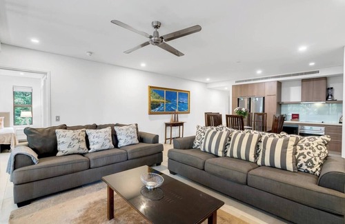 Palm Cove Resort | Relax at Violet in Temple Resort: Island Living Awaits