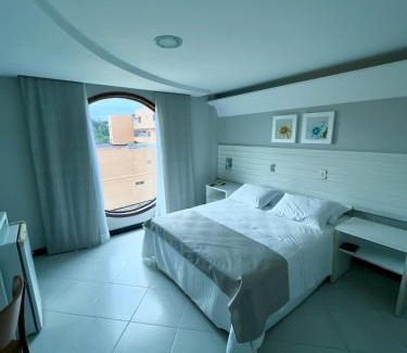 Meaipe Hotel | Discover Violeta Meaípe Hotel with Oceanfront Dining & Views