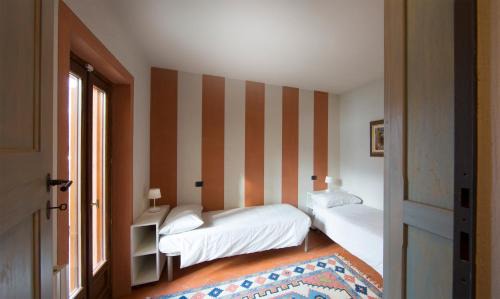 Crabbia House | Violina Casa Vacanze: Oceanfront Retreat with Private Beach