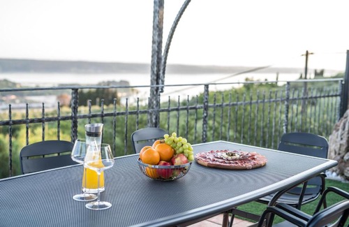 Piran Apartment | Elegant VIP Apartment Kavo with Oceanfront Pool Views