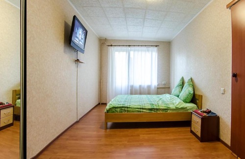 Solomjanskyj Apartment | Modern Apartment on 14 Vidradnyi Avenue with Kitchen Access