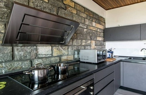 Camogli Villa | Oceanfront Bliss at Vip Camogli - Guest Rated 9/10
