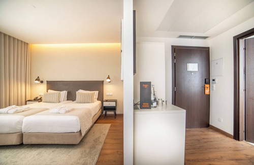 Sao Sebastiao da Pedreira Hotel | Experience Comfort at VIP Executive Picoas Hotel, 4-Star Stay