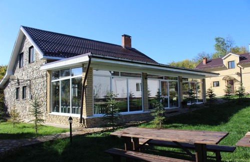 Bol'Sheelginskoe House | Discover Vip House: Family-Friendly Retreat with Pool Access