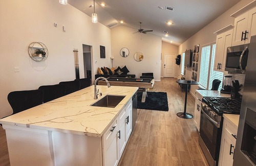 Cypress House | VIP Lounge- Luxe+ Private Sauna