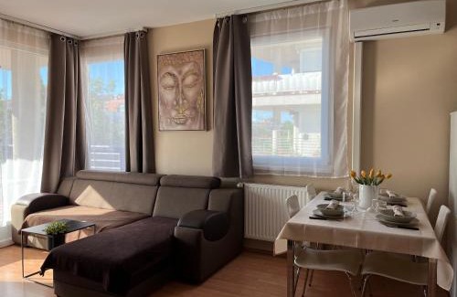 Angyalfold Apartment | VIP Mini Resort: Enjoy Private Parking & Breakfast Delights