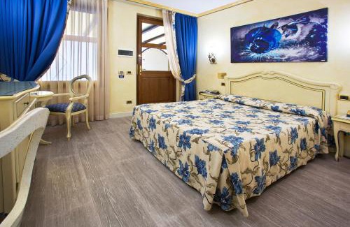 Lonato del Garda Hotel | Relaxing Oceanfront Stay at Vip's Motel & Spa, 4 Stars