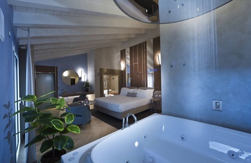 Lonato del Garda Hotel | Experience Vip's Motel: 4-Star Spa & Family-Friendly Stay