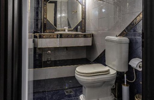 Katerini Villa | Elegant Vip Villa with Hot Tub & BBQ, Rated 10/10